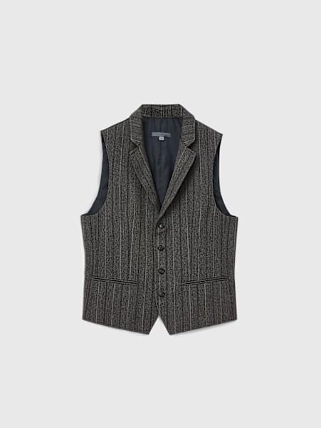 ARENAS VEST