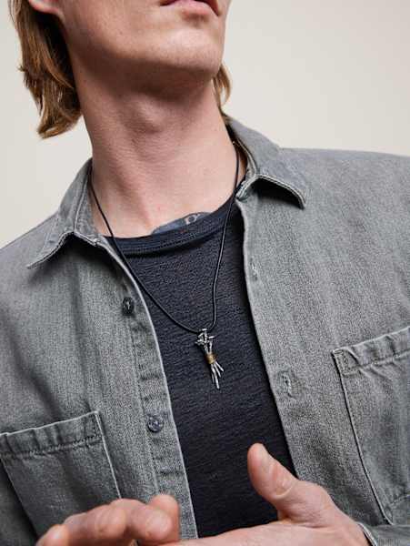 NAIL PENDANT NECKLACE