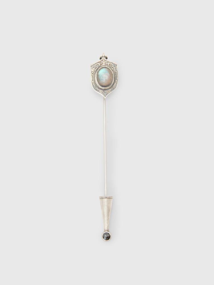 GOTHIC LAPEL PIN