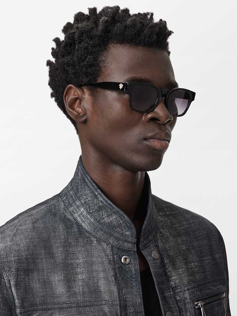 undefined image number 2