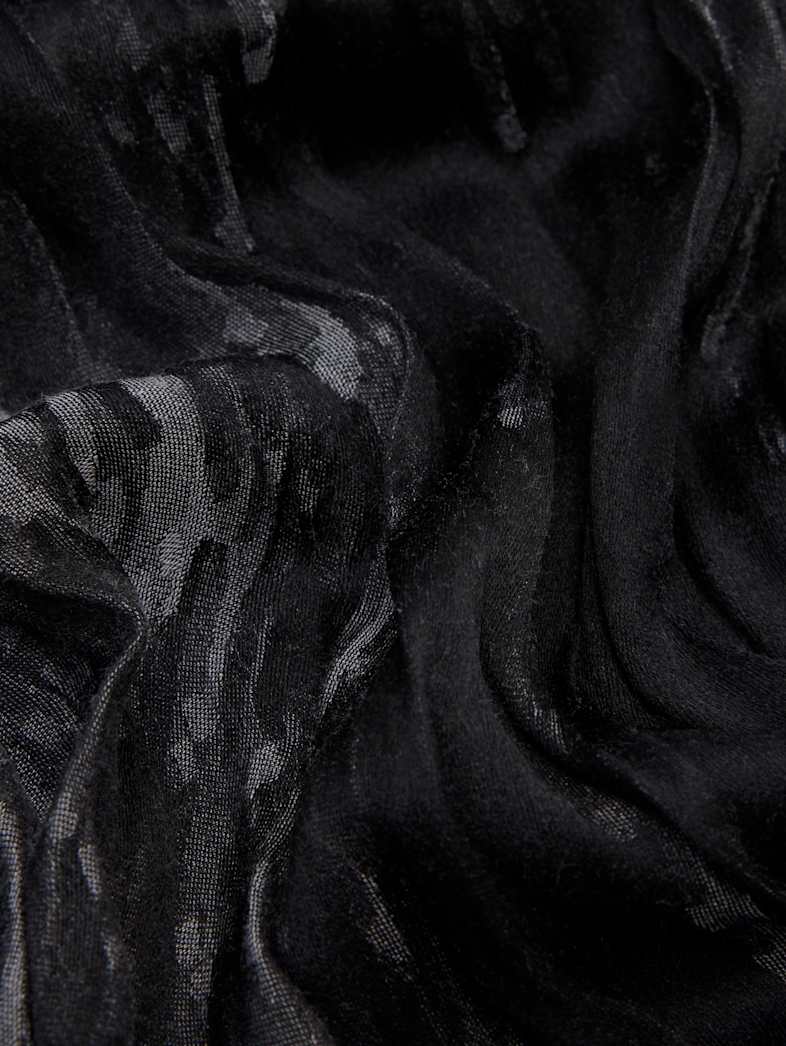 undefined image number 3