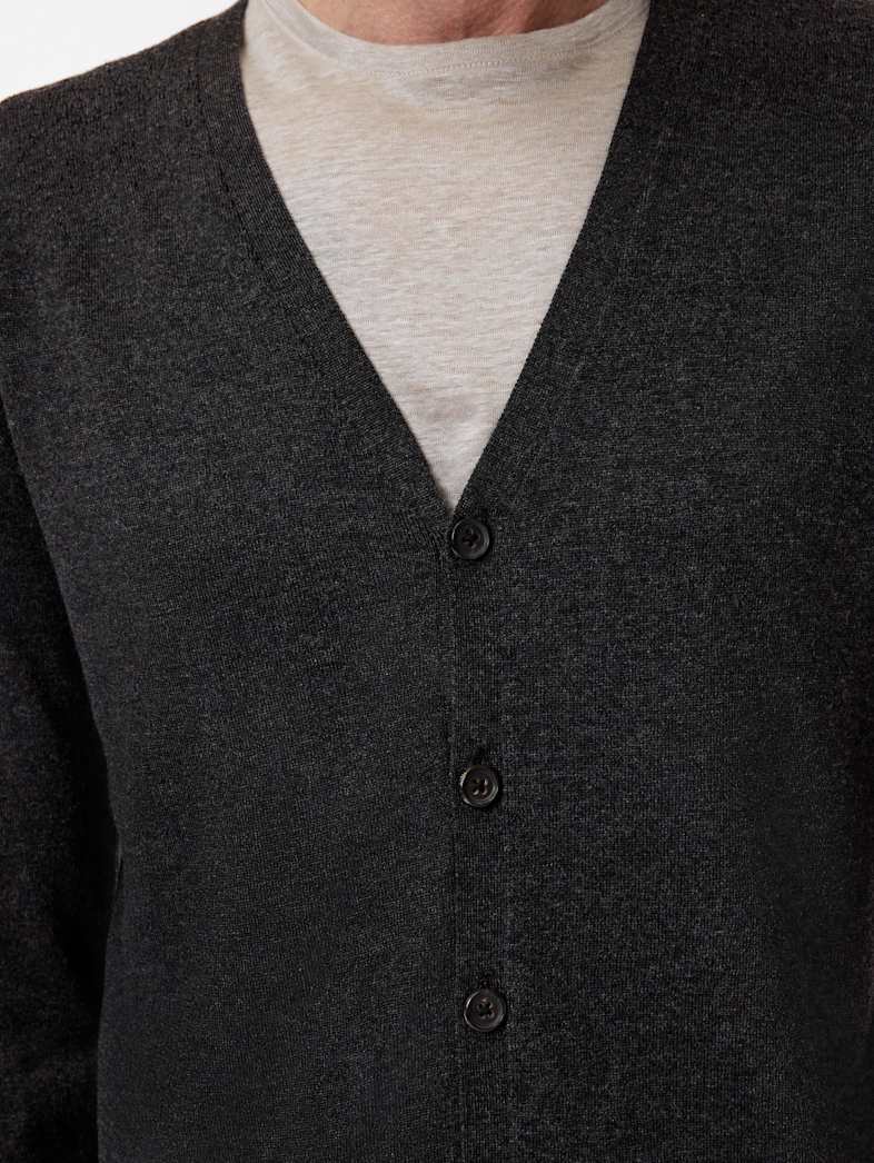undefined image number 3